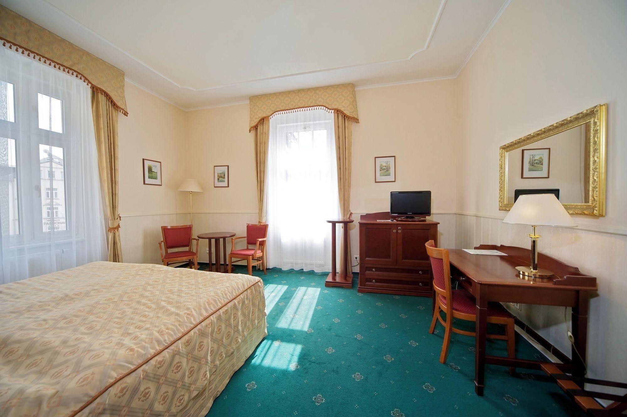 Orea Spa Hotel San Remo มาเรียอานซเกลาซนี ภายนอก รูปภาพ