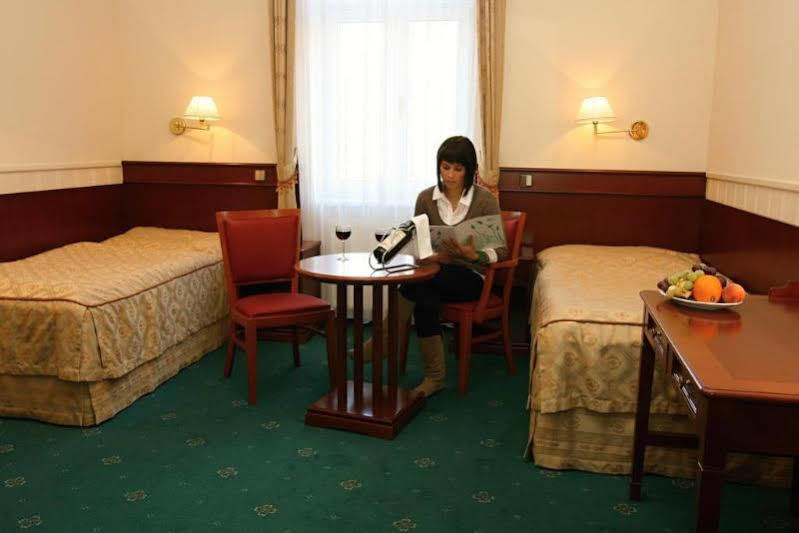 Orea Spa Hotel San Remo มาเรียอานซเกลาซนี ภายนอก รูปภาพ